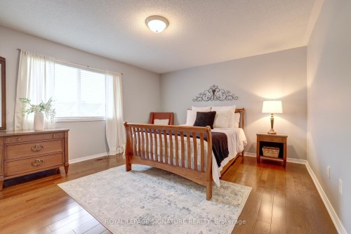 798 Spinning Wheel Crescent, Mississauga, ON - Indoor Photo Showing Bedroom