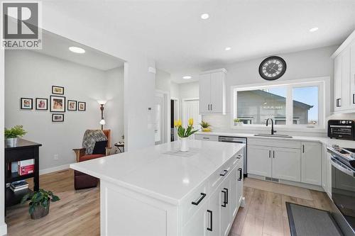 120 Treeline Manor Sw, Calgary, AB 