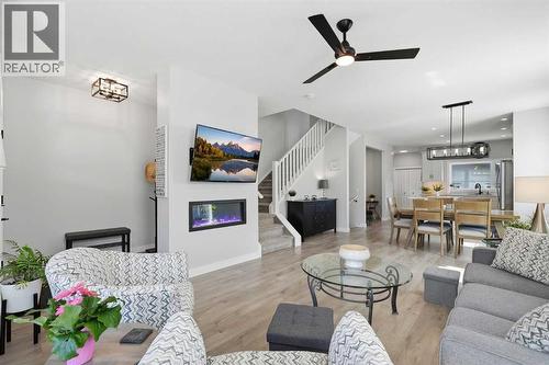 120 Treeline Manor Sw, Calgary, AB 