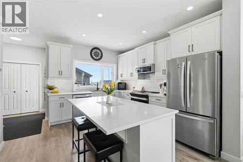 120 Treeline Manor Sw, Calgary, AB 