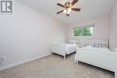 1603 Dewberry Crescent, Mississauga, ON - Indoor Photo Showing Bedroom