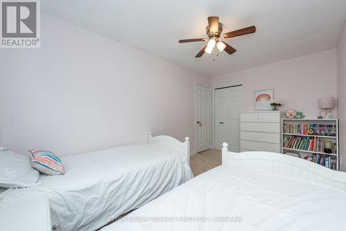 1603 Dewberry Crescent, Mississauga, ON - Indoor Photo Showing Bedroom