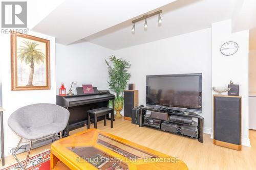 3842 Ridgepoint Way, Mississauga, ON - Indoor