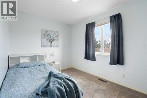 Second bedroom - 71 Chaparral Grove Se, Calgary, AB 