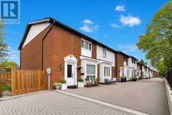 2 - 2108 LAKESHORE ROAD W Oakville, ON L6L 1G8