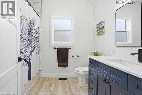 104 Neva Road, Ridgeway, ON - Indoor Photo Showing Bathroom