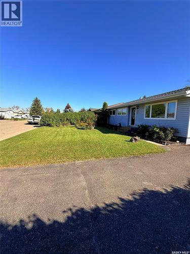 805 Stanley Street, Esterhazy, SK - Outdoor