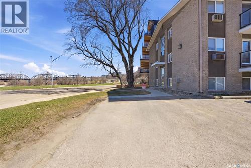 303 208 Saskatchewan Crescent E, Saskatoon, SK - Outdoor