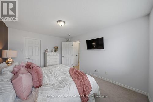 599 Foxlight Circle, Ottawa, ON - Indoor Photo Showing Bedroom
