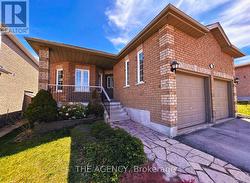 21 SILVER TRAIL Barrie, ON L4N 2S2
