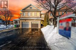 4 ROCKY POINT CRESCENT Brampton, ON L6V 4S8