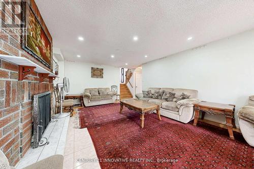 816 Willowbank Trail, Mississauga, ON - Indoor With Fireplace