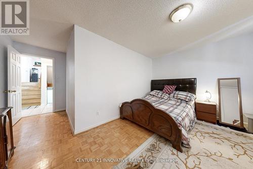 816 Willowbank Trail, Mississauga, ON - Indoor Photo Showing Bedroom