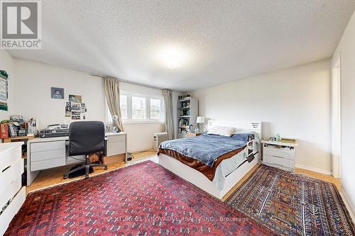 816 Willowbank Trail, Mississauga, ON - Indoor Photo Showing Bedroom