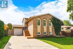 16 APEX COURT  Hamilton, ON L8J 1J2