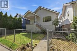 1016 E 18TH AVENUE  Vancouver, BC V5V 1H1