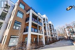 401 - 120 CANON JACKSON DRIVE Toronto, ON M6M 0E1