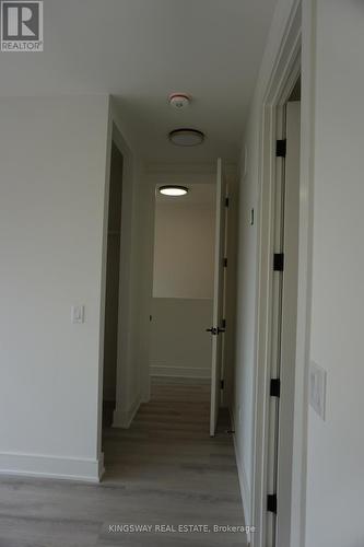 122 Everett Common, St. Catharines, ON - Indoor Photo Showing Other Room