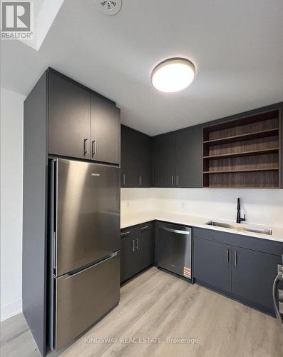 122 Everett Common, St. Catharines, ON - Indoor Photo Showing Kitchen