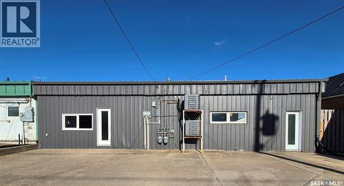27-29 5Th Street, Weyburn, SK 