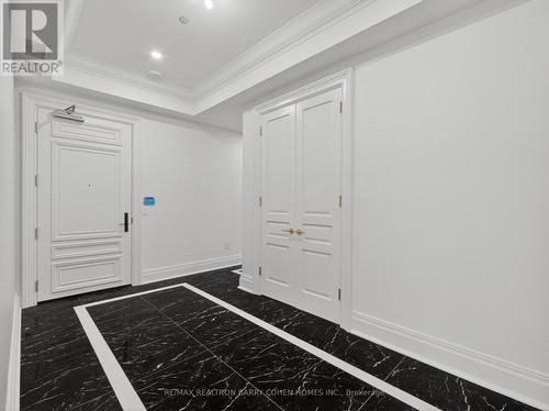304 - 200 Russell Hill Road, Toronto, ON - Indoor Photo Showing Other Room
