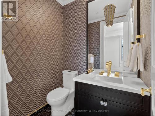 304 - 200 Russell Hill Road, Toronto, ON - Indoor Photo Showing Bathroom