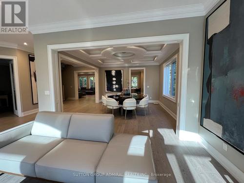 1060 Kipling Avenue, Toronto, ON - Indoor Photo Showing Living Room