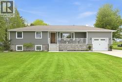 215 COUNTY RD 34 West Cottam, ON N8M 2X5