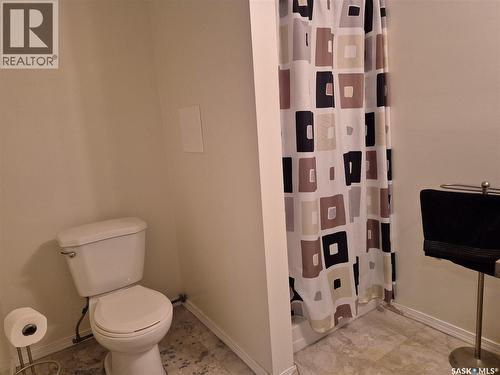 246 Battleford Trail, Swift Current, SK - Indoor Photo Showing Bathroom