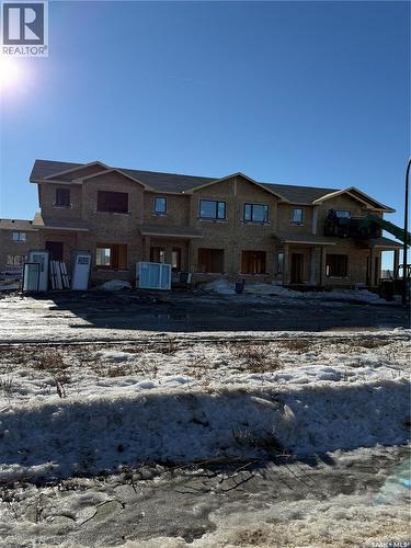 51 Taskamanwa Terrace, Saskatoon, SK - Outdoor