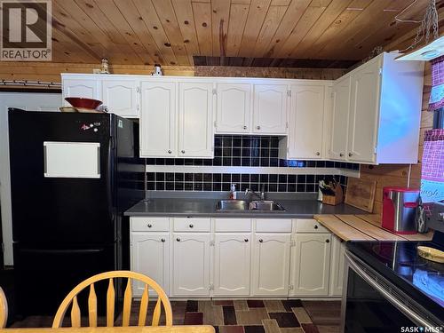 2 Ermine Place, Weyakwin, SK - Indoor Photo Showing Kitchen