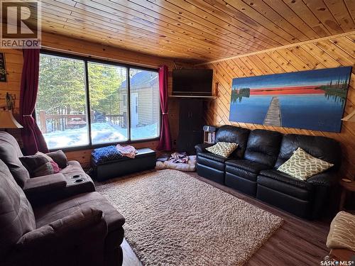 2 Ermine Place, Weyakwin, SK - Indoor Photo Showing Living Room