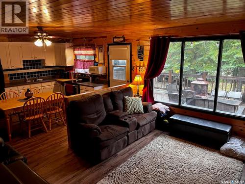 2 Ermine Place, Weyakwin, SK - Indoor Photo Showing Living Room
