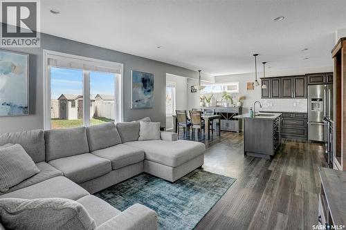 5130 Anthony Way, Regina, SK - Indoor Photo Showing Living Room
