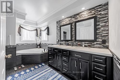 1109 Keswick Court, Oshawa, ON - Indoor Photo Showing Bathroom