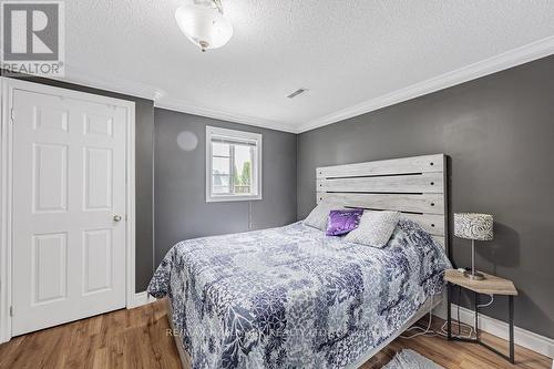 1109 Keswick Court, Oshawa, ON - Indoor Photo Showing Bedroom