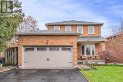 354 WATERSIDE CRESCENT Vaughan, ON L6A 1V4