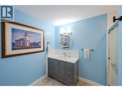 Main bathroom - 