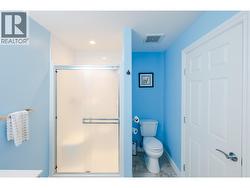 Main bathroom - 