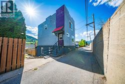 1662 Columbia Avenue Trail, BC V1R 1K2