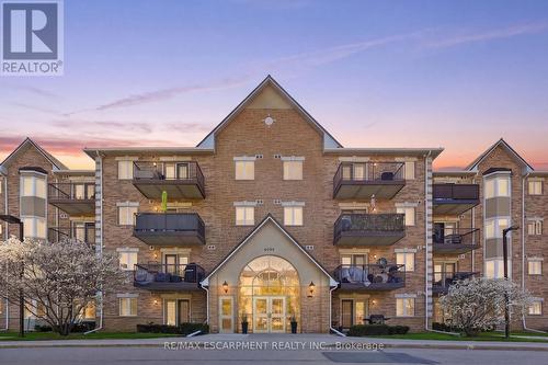 407 - 4006 KILMER DRIVE  Burlington, ON L7M 4W4