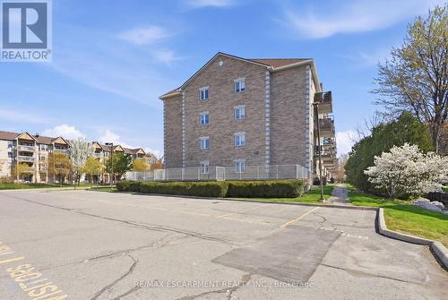 407 - 4006 Kilmer Drive, Burlington, ON - Outdoor