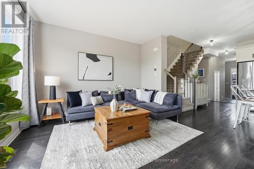 48 Code Crescent, Carleton Place, ON - Indoor Photo Showing Living Room