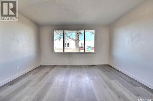 31 Mackenzie Way, Regina, SK - Indoor Photo Showing Other Room