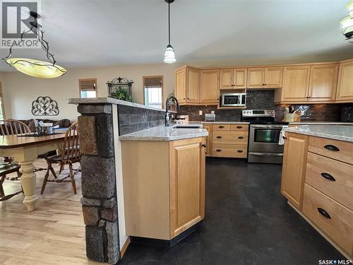 404 Herbert Street, Maple Creek, SK - Indoor Photo Showing Kitchen