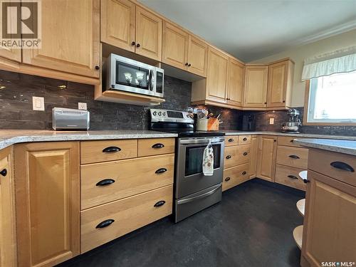 404 Herbert Street, Maple Creek, SK - Indoor Photo Showing Kitchen