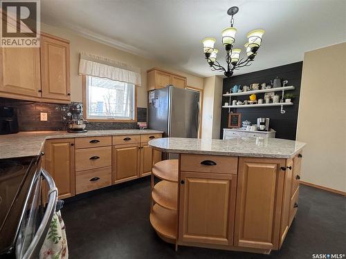 404 Herbert Street, Maple Creek, SK - Indoor Photo Showing Kitchen