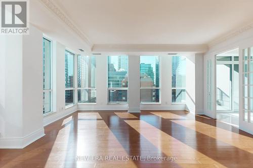 602 - 10 Bellair Street, Toronto, ON - Indoor Photo Showing Other Room