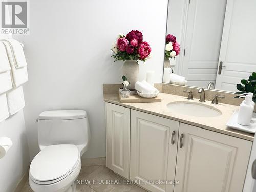 602 - 10 Bellair Street, Toronto, ON - Indoor Photo Showing Bathroom