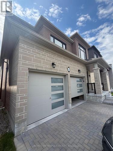 1207 Wilmington Avenue, Oshawa, ON - Outdoor